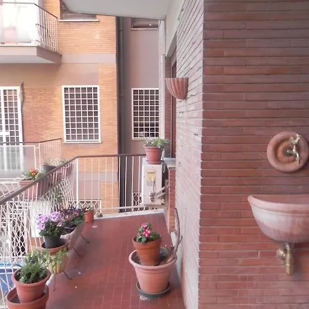 Apartment Felice 5 Rome